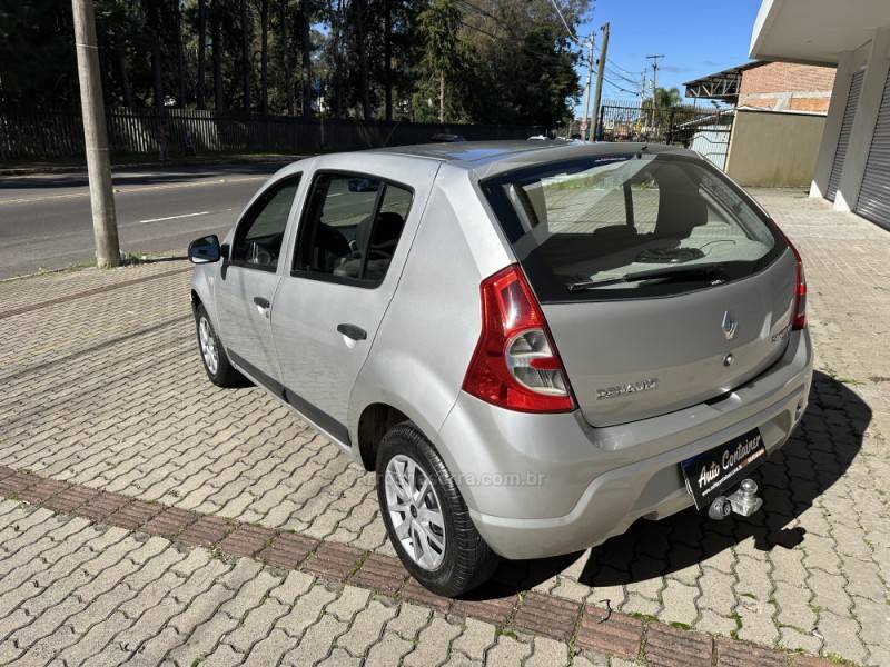 RENAULT - SANDERO - 2008/2009 - Prata - R$ 26.900,00