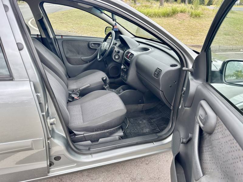 CHEVROLET - CORSA - 2008/2009 - Cinza - R$ 27.900,00
