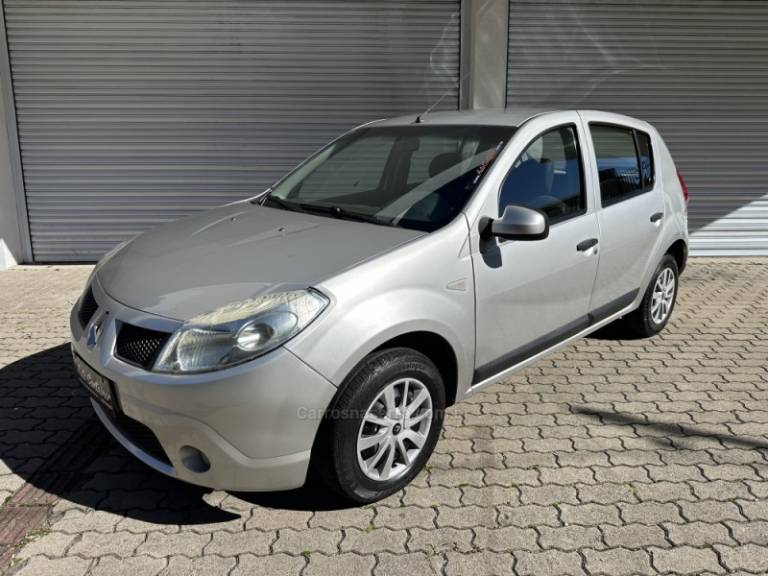 RENAULT - SANDERO - 2008/2009 - Prata - R$ 26.900,00