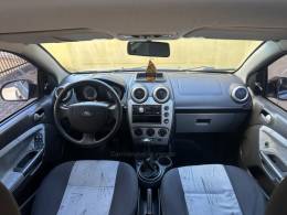 FORD - FIESTA - 2008/2008 - Bege - R$ 25.500,00