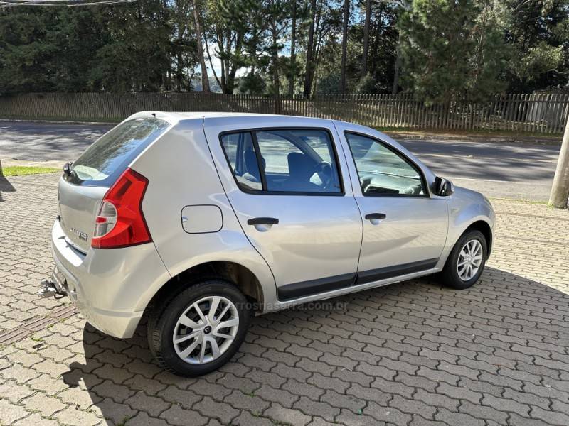 RENAULT - SANDERO - 2008/2009 - Prata - R$ 26.900,00