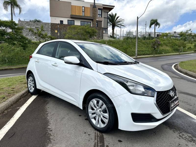 HYUNDAI - HB20 - 2019/2019 - Branca - R$ 55.900,00