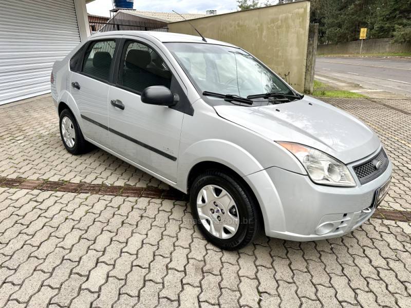 FORD - FIESTA - 2009/2009 - Prata - R$ 25.900,00