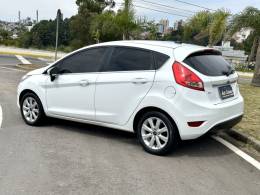 FORD - FIESTA - 2012/2013 - Branca - R$ 39.000,00