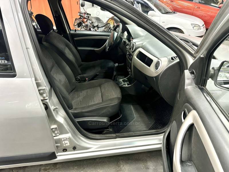 RENAULT - SANDERO - 2008/2009 - Prata - R$ 26.900,00