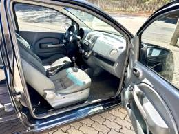 FIAT - UNO - 2011/2012 - Preta - R$ 23.500,00