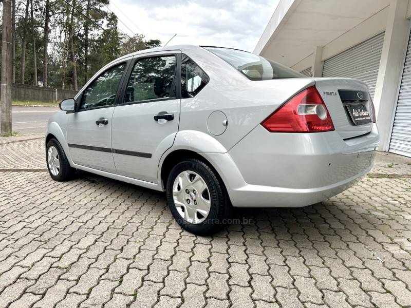FORD - FIESTA - 2009/2009 - Prata - R$ 25.900,00
