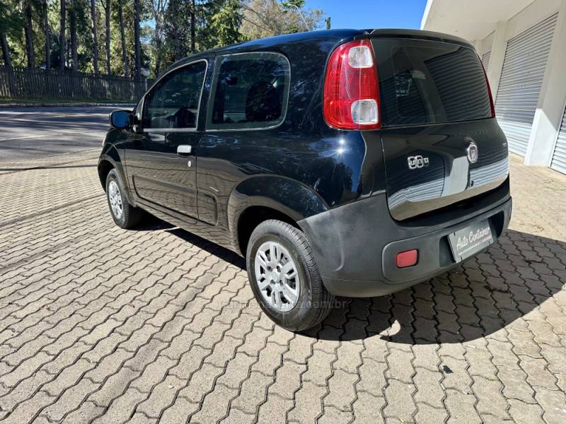 FIAT - UNO - 2011/2012 - Preta - R$ 23.500,00