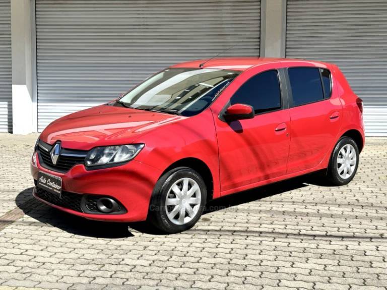 RENAULT - SANDERO - 2017/2018 - Vermelha - R$ 39.900,00