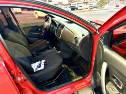 RENAULT - SANDERO - 2017/2018 - Vermelha - R$ 39.900,00