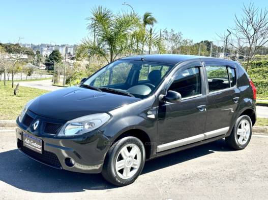 RENAULT - SANDERO - 2009/2010 - Preta - R$ 26.900,00