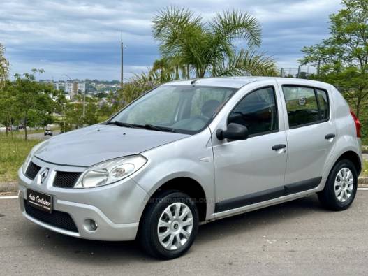 RENAULT - SANDERO - 2009/2010 - Prata - R$ 27.900,00