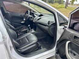 FORD - FIESTA - 2012/2013 - Branca - R$ 39.000,00
