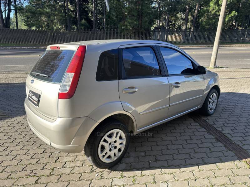 FORD - FIESTA - 2008/2008 - Bege - R$ 25.500,00