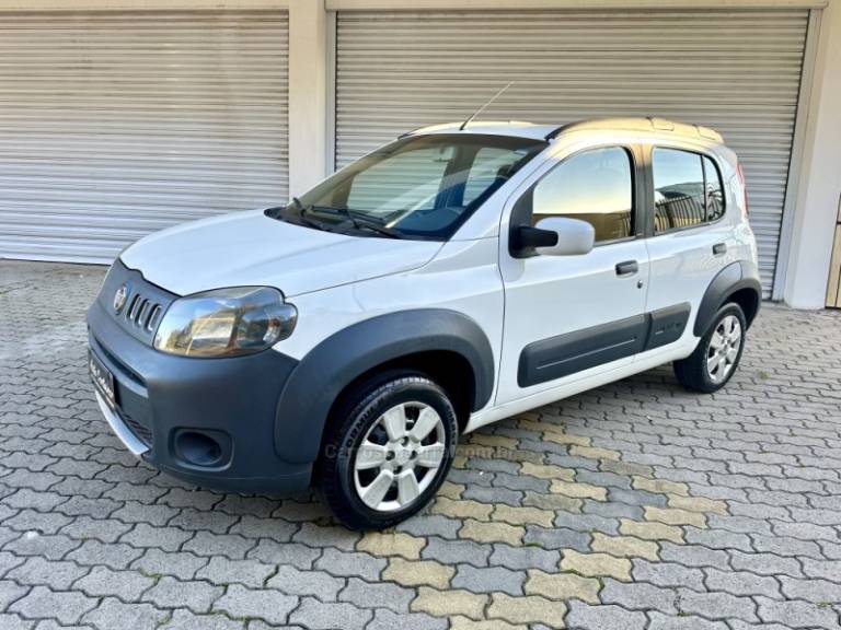 FIAT - UNO - 2012/2013 - Branca - R$ 32.000,00
