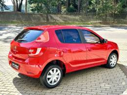 RENAULT - SANDERO - 2017/2018 - Vermelha - R$ 39.900,00