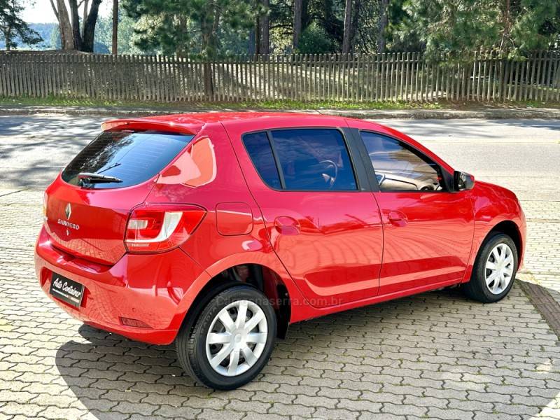 RENAULT - SANDERO - 2017/2018 - Vermelha - R$ 39.900,00
